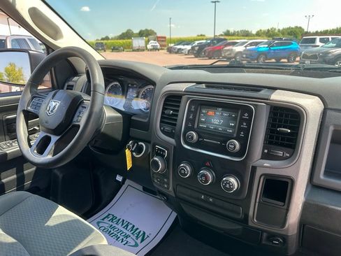 Used 2018 RAM 1500 Express w/ Express Value Package AWD/4WD image 31