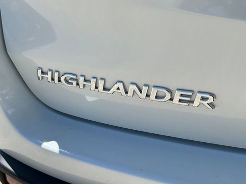 Used 2019 Toyota Highlander XLE image 13