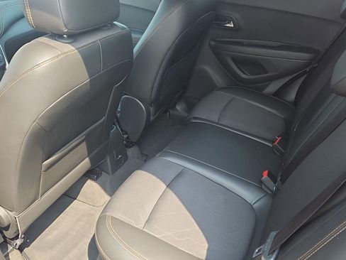Used 2017 Chevrolet Trax LT w/ LT Convenience Package FWD image 15