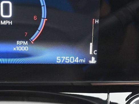Used 2025 Chevrolet Trax RS w/ Driver Confidence Package FWD image 38