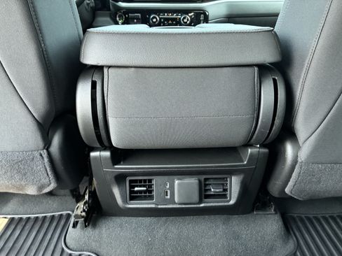 Used 2025 Chevrolet Silverado 2500 LT w/ Convenience Package AWD/4WD image 19