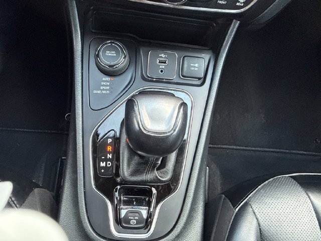 Used 2022 Jeep Cherokee Limited AWD/4WD image 12