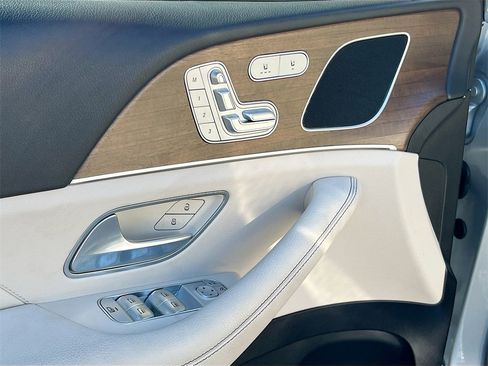 Used 2024 Mercedes-Benz GLE 350 4MATIC image 18