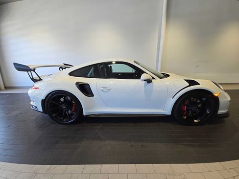 Used 2016 Porsche 911 GT3 RS RWD image 8
