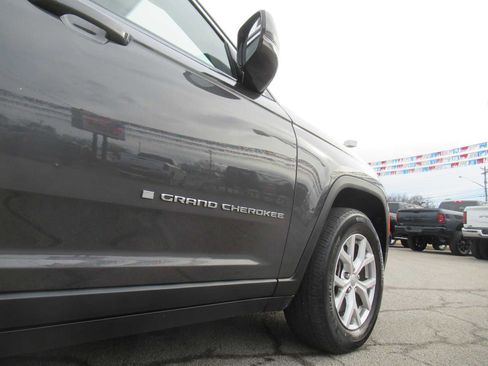 Used 2021 Jeep Grand Cherokee L Limited image 10