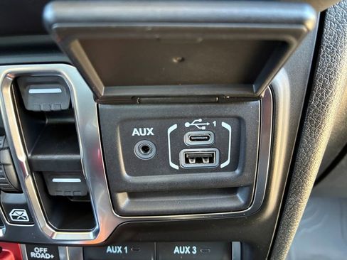 New 2025 Jeep Gladiator Rubicon w/ Convenience Group image 6