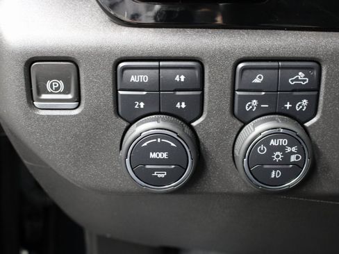 Used 2023 Chevrolet Silverado 1500 ZR2 w/ Technology Package image 63