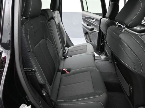 New 2025 Jeep Grand Cherokee Laredo X w/ Luxury Tech Group I image 22