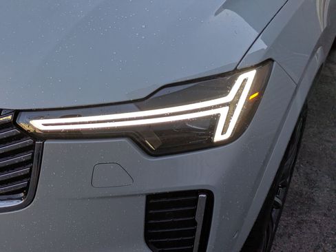 New 2026 Volvo XC90 B5 Plus image 10