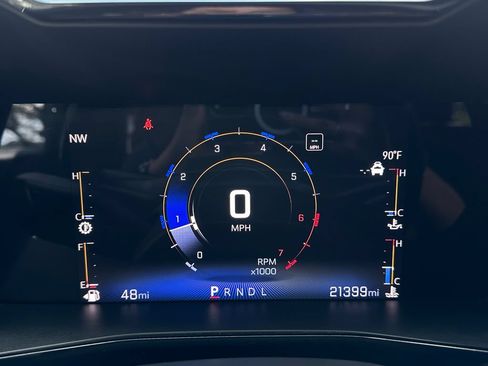 Used 2023 Chevrolet Colorado LT RWD image 17