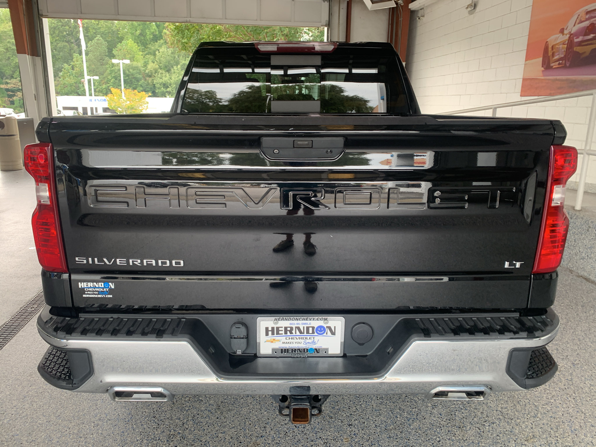 Used 2020 Chevrolet Silverado 1500 LT w/ All-Star Edition AWD/4WD image 9
