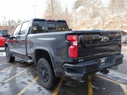 Used 2024 Chevrolet Silverado 2500 High Country w/ High Country Premium Package image 5