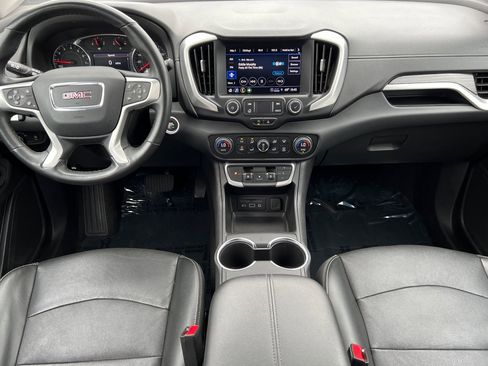 Used 2023 GMC Terrain SLT image 10