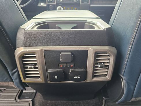 Used 2018 Ford F150 Limited image 19