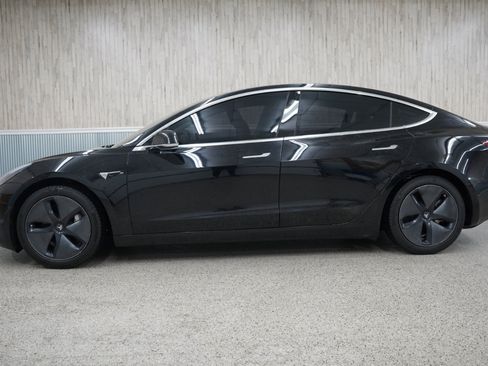 Used 2019 Tesla Model 3 Mid Range image 5
