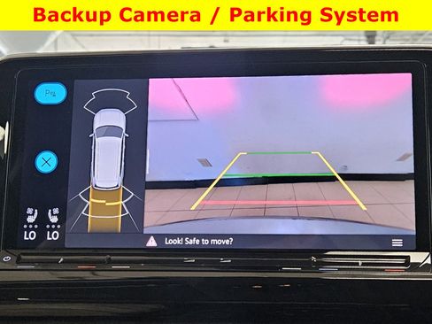 Used 2024 Volkswagen Atlas SE image 19