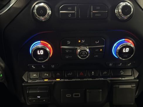 Used 2021 GMC Sierra 1500 AT4 w/ AT4 Premium Package AWD/4WD image 27