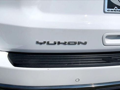 Used 2023 GMC Yukon XL AT4 AWD/4WD image 32