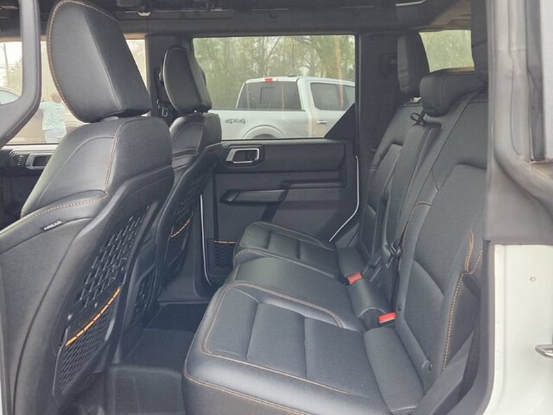 Used 2024 Ford Bronco Badlands AWD/4WD image 7