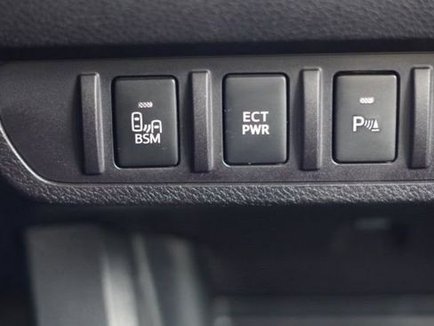 Used 2017 Toyota Tacoma TRD Off-Road image 30