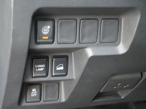 Certified 2023 Nissan Frontier SV w/ Technology Package AWD/4WD image 5