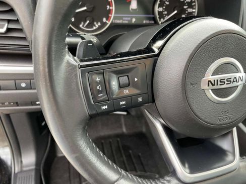 Used 2021 Nissan Rogue SV w/ Premium Package FWD image 16