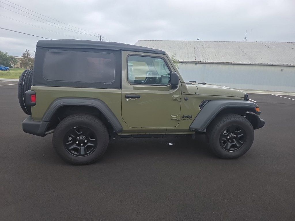 Used 2025 Jeep Wrangler Sport AWD/4WD image 14