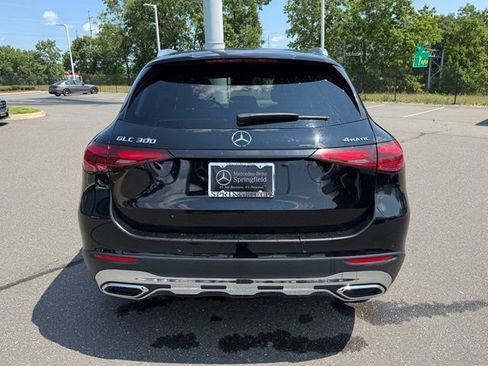 Used 2024 Mercedes-Benz GLC 300 4MATIC image 5