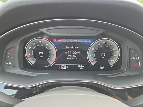 Certified 2025 Audi Q8 Premium w/ Black Optic Package AWD/4WD image 11