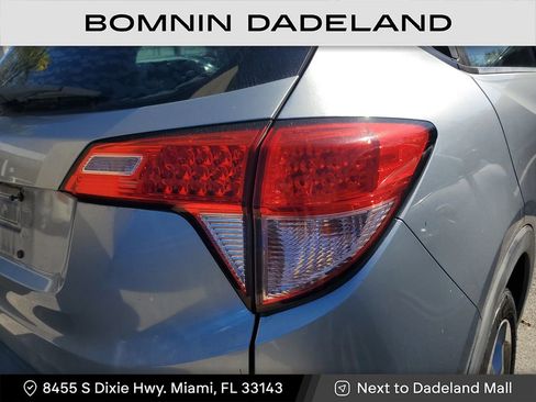 Used 2017 Honda HR-V LX image 8