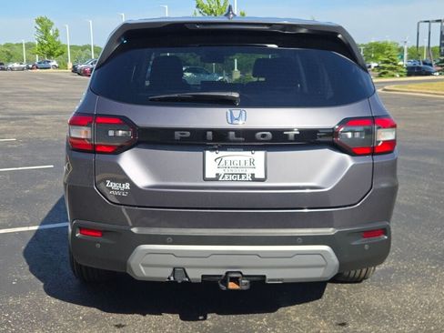 Used 2025 Honda Pilot EX-L image 16