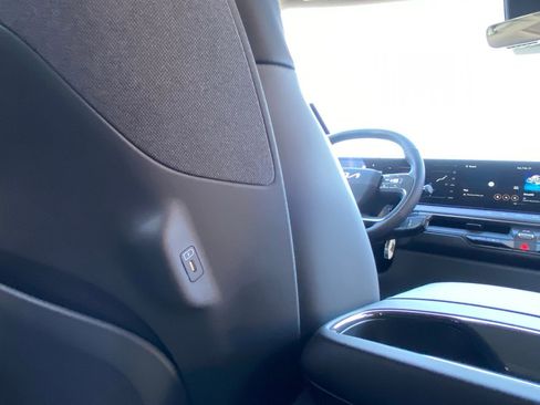 New 2026 Kia EV9 Light image 25