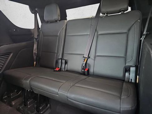 Used 2022 Chevrolet Tahoe Z71 image 10