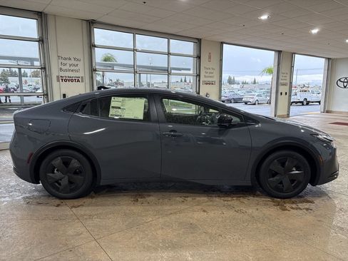 New 2026 Toyota Prius Plug-In Hybrid image 3