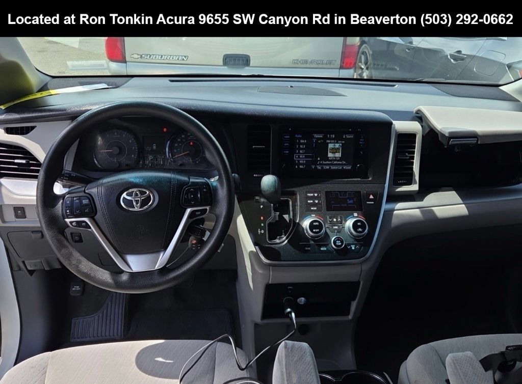 Used 2017 Toyota Sienna LE FWD image 7