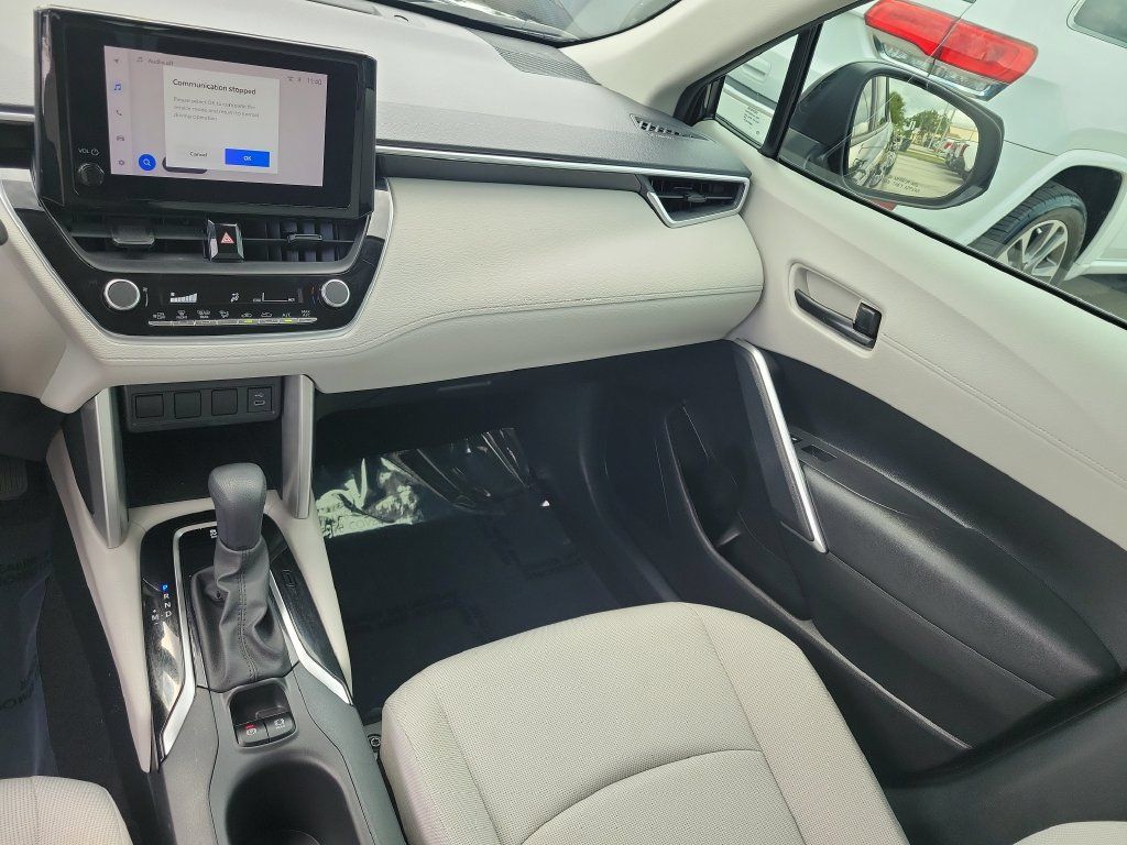 Used 2023 Toyota Corolla Cross L FWD image 28