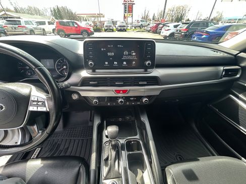 Used 2020 Kia Telluride LX AWD/4WD image 11