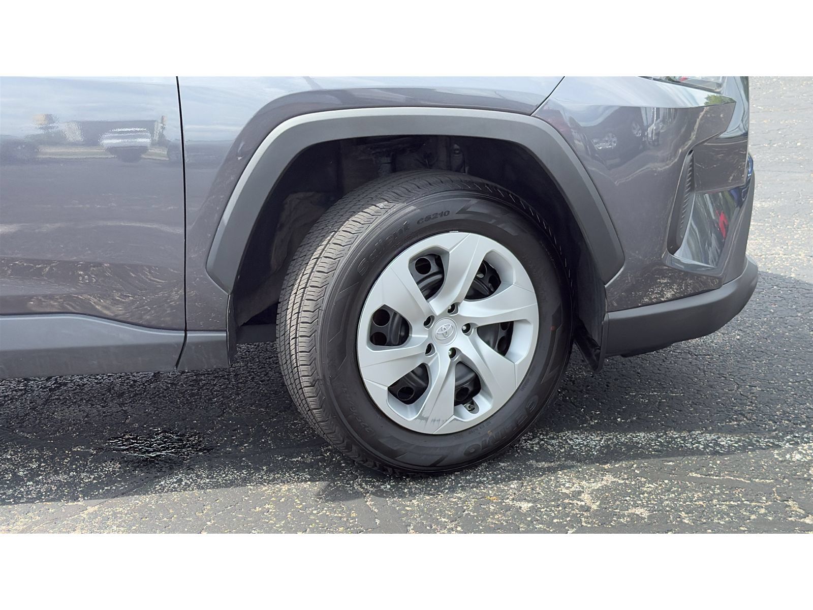 Certified 2025 Toyota RAV4 LE AWD/4WD image 11