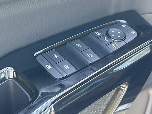 New 2026 Nissan Pathfinder Platinum AWD/4WD image 18