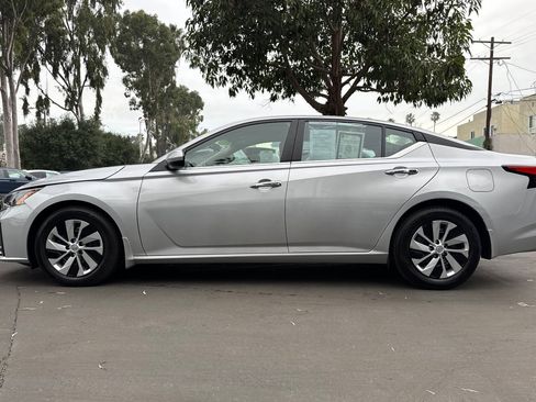 Used 2023 Nissan Altima 2.5 S image 7