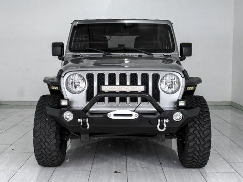 Used 2020 Jeep Wrangler Unlimited Sport AWD/4WD image 3