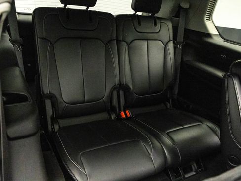 Used 2022 Jeep Grand Cherokee L Limited image 38