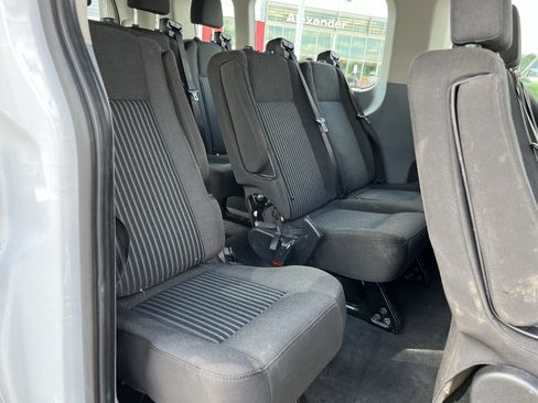 Used 2019 Ford Transit 350 XLT RWD image 5
