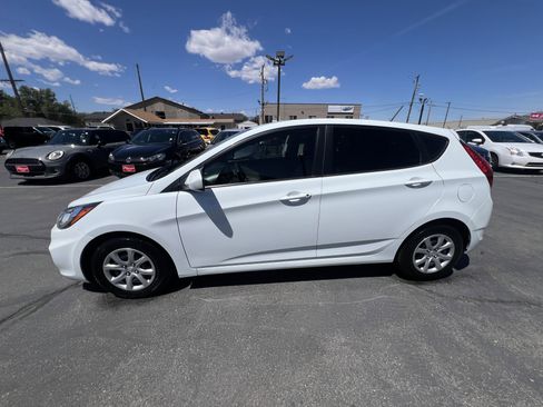 Used 2012 Hyundai Accent GS FWD image 5