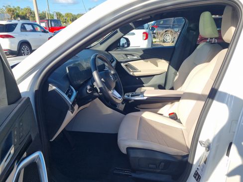 Used 2025 BMW X2 xDrive28i AWD/4WD image 24
