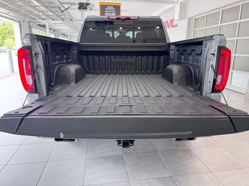 Used 2025 GMC Sierra 1500 Denali w/ Denali Reserve Package AWD/4WD image 7