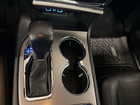 Used 2022 Jeep Grand Cherokee Limited image 28