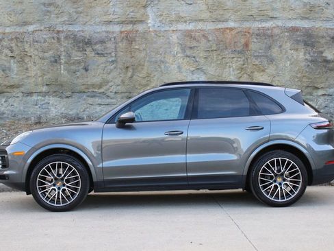 Used 2019 Porsche Cayenne S AWD/4WD image 3