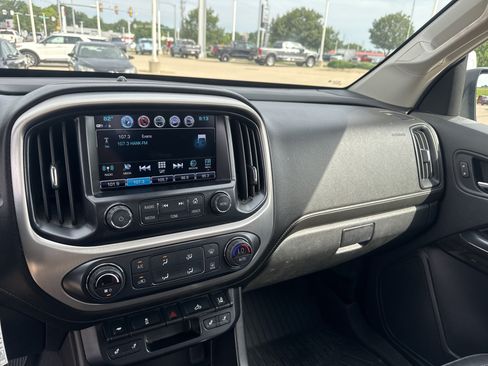 Used 2018 GMC Canyon SLT w/ Driver Alert Package AWD/4WD image 16