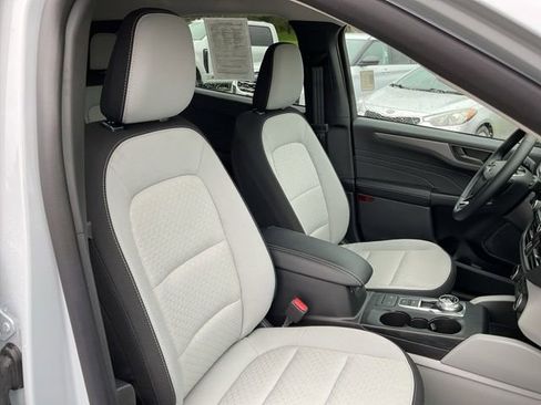 Used 2025 Ford Escape Active w/ Cold Weather Package AWD/4WD image 24